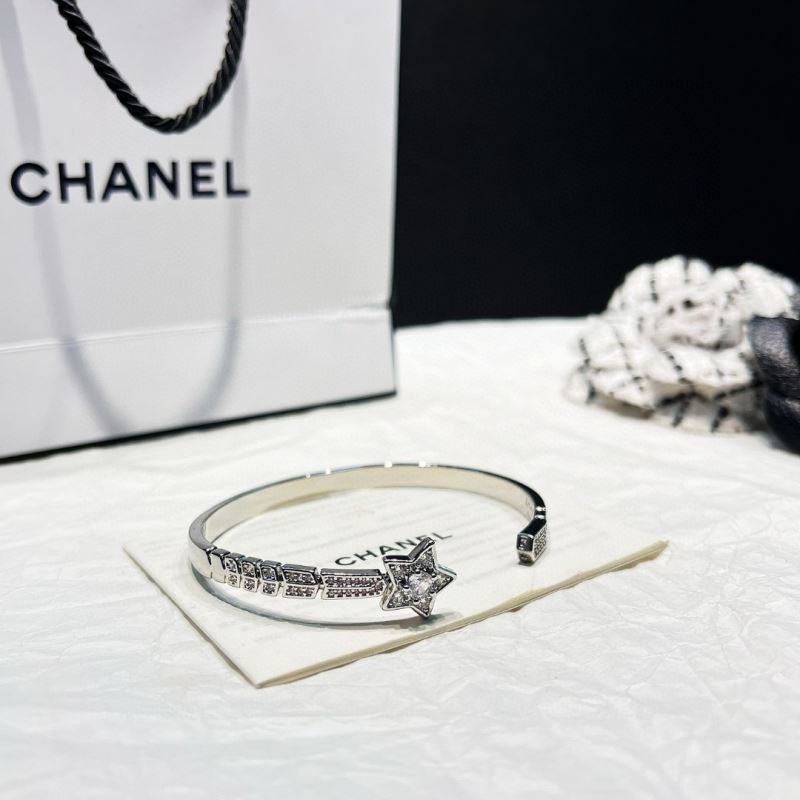 Ch**el bracelets